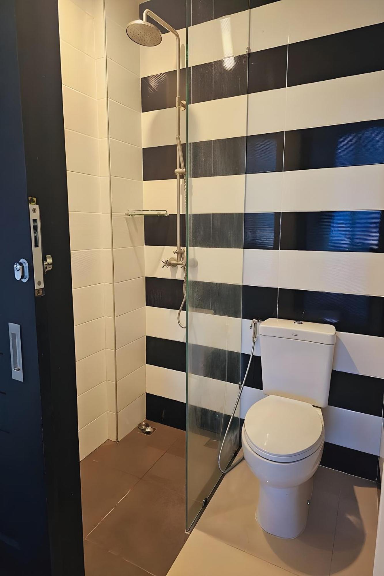 One World One Home Naiharn Hotel Rawai Dış mekan fotoğraf