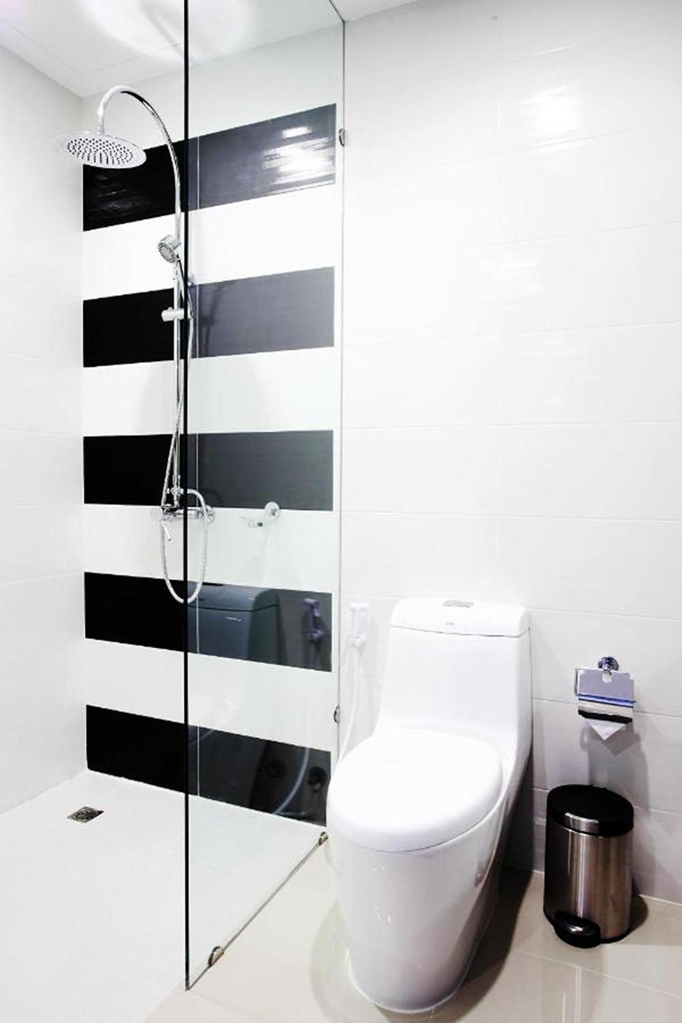 One World One Home Naiharn Hotel Rawai Dış mekan fotoğraf
