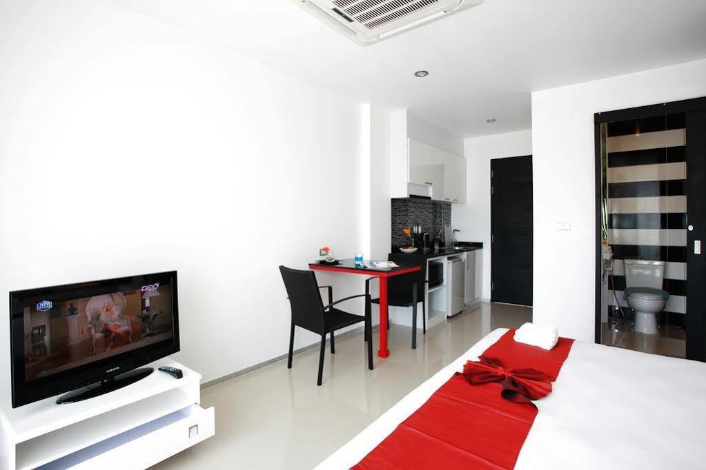 One World One Home Naiharn Hotel Rawai Dış mekan fotoğraf