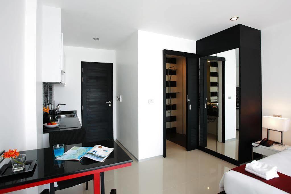 One World One Home Naiharn Hotel Rawai Dış mekan fotoğraf